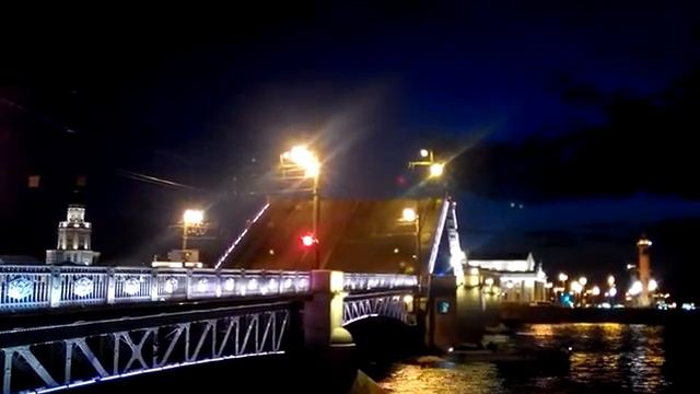 Развод Дворцового моста в Питере смотреть онлайн