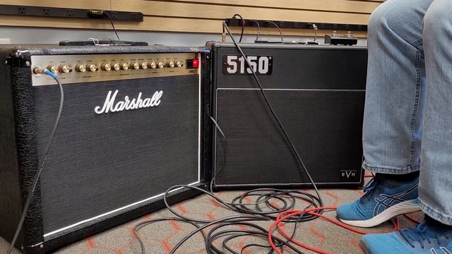 Marshall DSL 40 VS EVH 5150 Iconic 40 смотреть онлайн