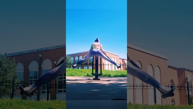 Растяжка на свежем воздухе.Шпагаты смотреть онлайн