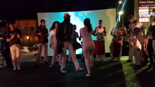 Samba Street/Stage Performance смотреть онлайн