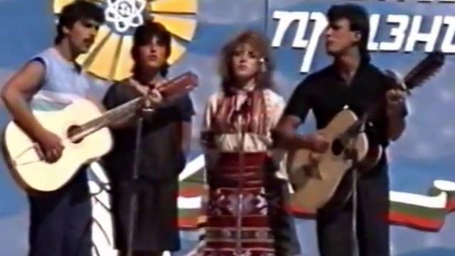 Група за полит песни с Наско Бомбата