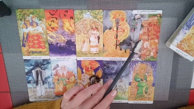 Прогноз ТАРО:"В Америке подан крупнейший иск против ВОЗ и ДАВОС. Каким будет решение суда?". смотреть онлайн