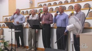 Дорога трудная, порой тернистая / Песня