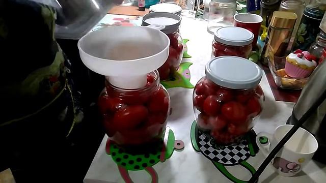 Помидорки???в собственном соку смотреть онлайн