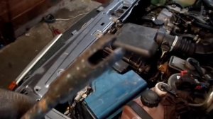 КАК И ЧЕМ ОТКРЫТЬ КАПОТ, ЕСЛИ ОТЛОМАЛОСЬ УХО НА ПРУЖЫНКЕ ВАЗ 2108-99