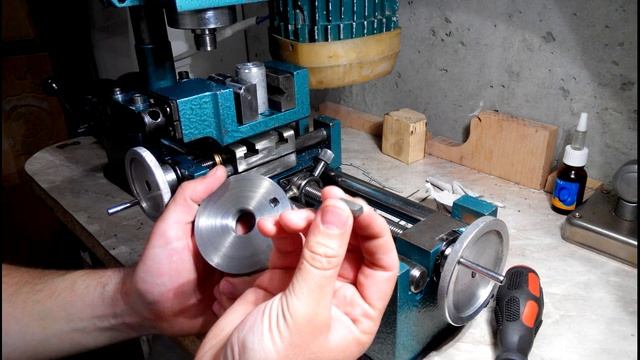 Самодельная торцевая фрезерная головка для маленького станка смотреть онлайн
