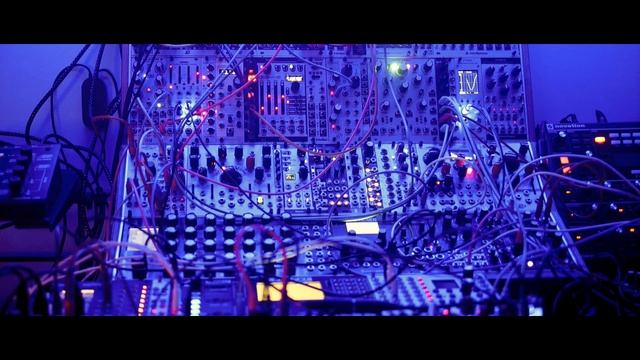 'Underground' Ambient Modular (E520, Assimil8or, Arbhar, Digitone) смотреть онлайн