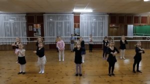 Лепим ком большой танцы для детей