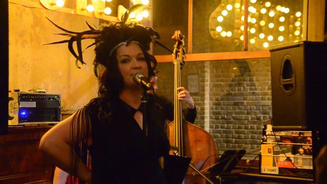 Pirate Jenny - Bertold Brecht and Kurt Weill - Aletia Upstairs trio смотреть онлайн