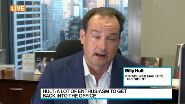 Wall Street Traders Under Pressure to Return to Office смотреть онлайн