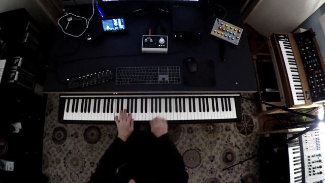 Ambient Tuesdays: Noire Felt Piano Improvisation смотреть онлайн