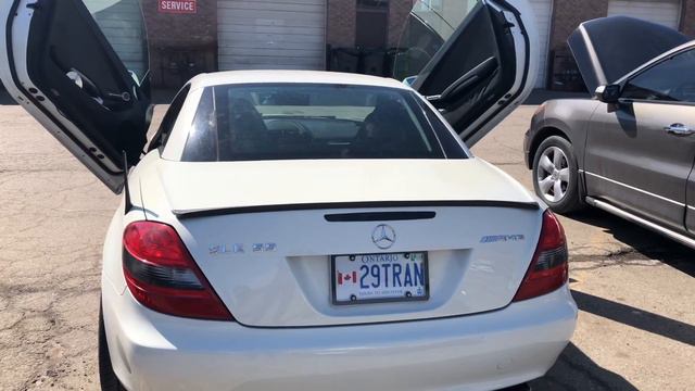 2009 Mercedes SLK 55 AMG смотреть онлайн