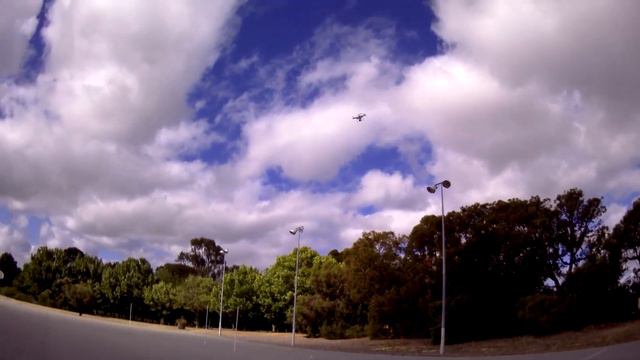 BENYI ZSR/C Z8W 2MP WIFI CAM DRONE / FLY MORE PACK смотреть онлайн