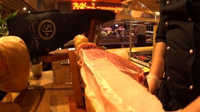 Как нарезать Прошутто | Итальянская Ветчина | How to chop prosciutto | Italian Ham смотреть онлайн