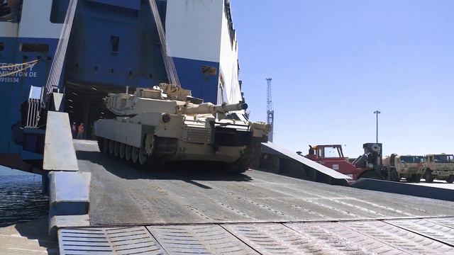 US tanks and combat vehicles were deployed смотреть онлайн