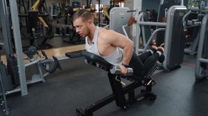 Первый раз в фитнес-клубе. Простая и эффективная тренировка на всё тело для начинающих.