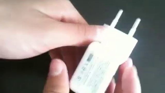 USB Power Adapter / зарядное устройство - белый (1 смотреть онлайн