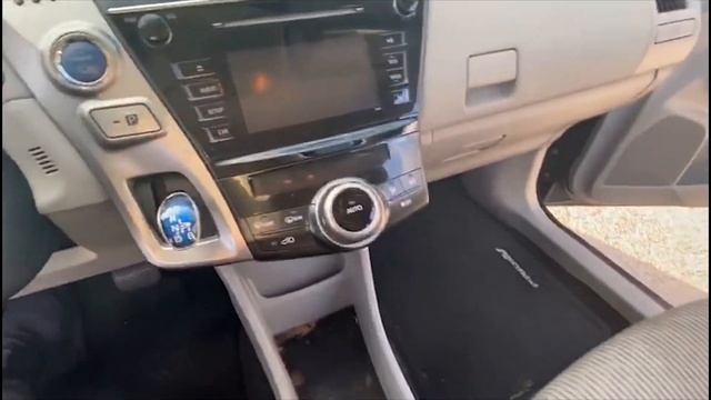 Очередной Toyota Prius Plus 2016 года Заехал к нам на базу в США. Ценник внутри видео