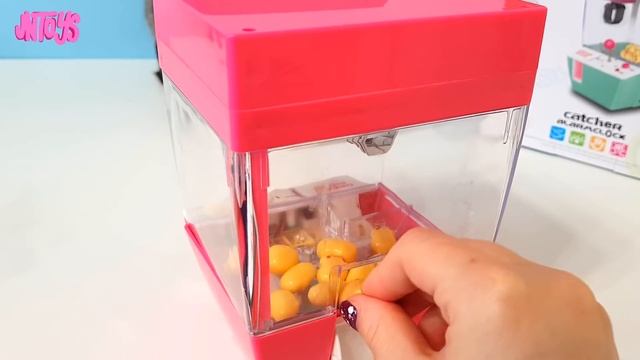 ШОК! АВТОМАТ ИГРУШЕК МЕНЬШЕ КОШКИ! ОБЗОР И ЧЕЛЛЕНДЖ Мини Игровой автомат Кран Машина с Алиэкспресс! смотреть онлайн