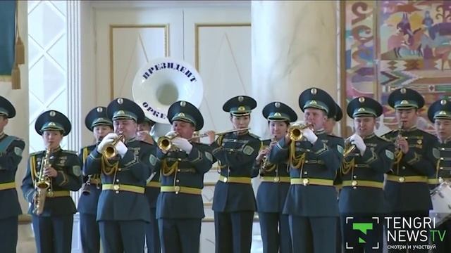 Короля Бахрейна встречали в Астане оркестром и почетным караулом Национальной Гвардии смотреть онлайн