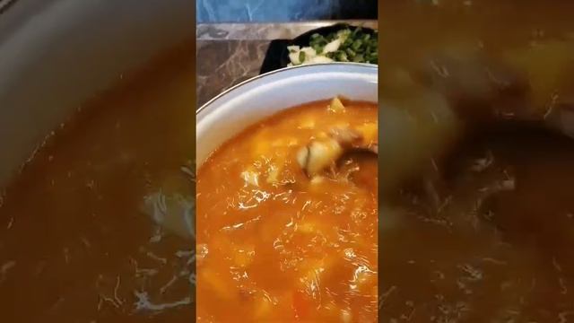 2с.  Мамулечка готовит дома. Суп из тушёнки за 
