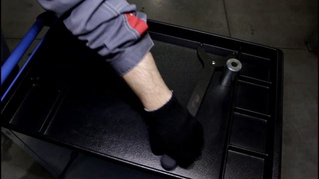 Замена цепи ГРМ в автомобиле Volkswagen Tiguan 1,4 TSI смотреть онлайн