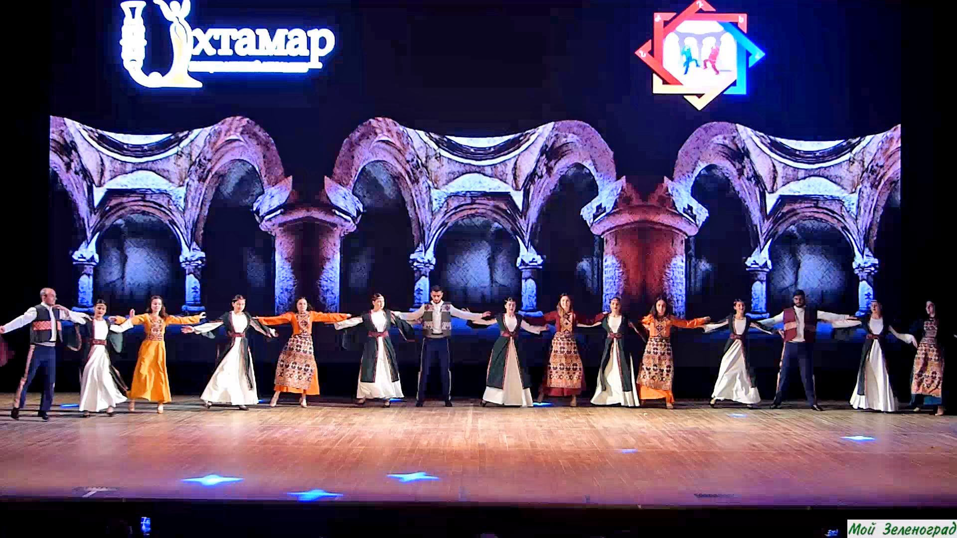 Танцевальный ансамбль «Ахтамар» и школа армянских этнических танцев «Нждэ». Попурри