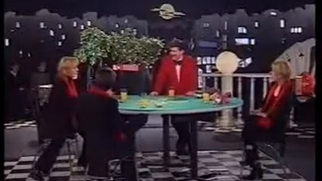 ЮЛИЯ РУТБЕРГ, МАРИНА ГОЛУБ И АЛЕКСЕЙ ВЕСЁЛКИН ВЕСЕЛО ПРОВЕЛИ ВРЕМЯ В БЛЕФ-КЛУБЕ смотреть онлайн