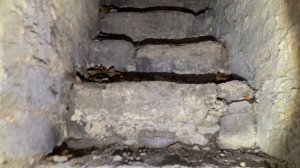 Заброшенный монастырь 16-17 век (по официальной истории). Псков.