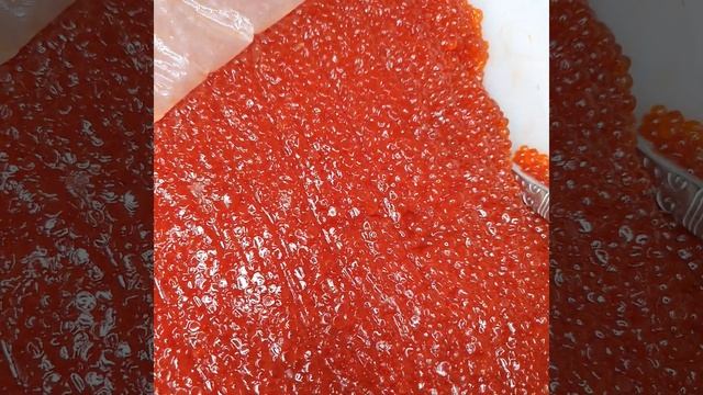 Икра нерки. Тёмная, вкусная, без джуса смотреть онлайн