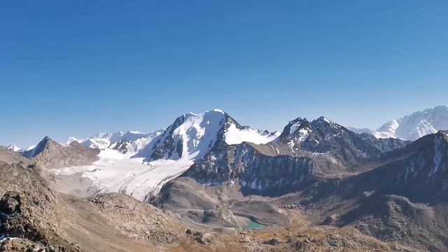 Ala-Kol lake in Kyrgyzstan /озера Ала-Кол смотреть онлайн
