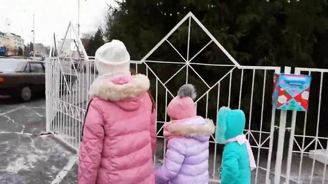 В Гости Елка к нам пришла - детский видеоролик для малышей смотреть онлайн