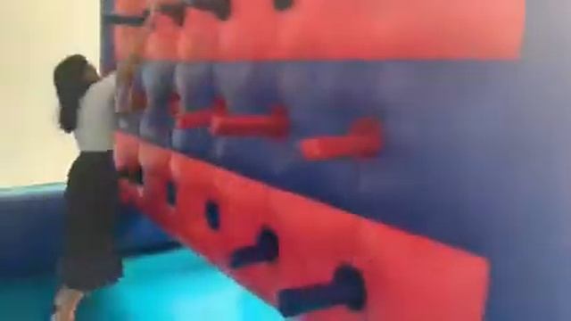 Надувная игра Палки смотреть онлайн
