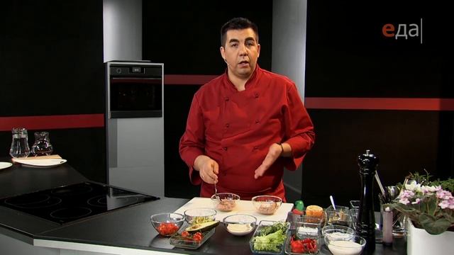 Тимбал из тунца и авокадо с миндальным соусом и апельсиновым майонезом смотреть онлайн