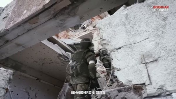 Мариуполь. Штурм Мариуполя, тяжелые бои за город