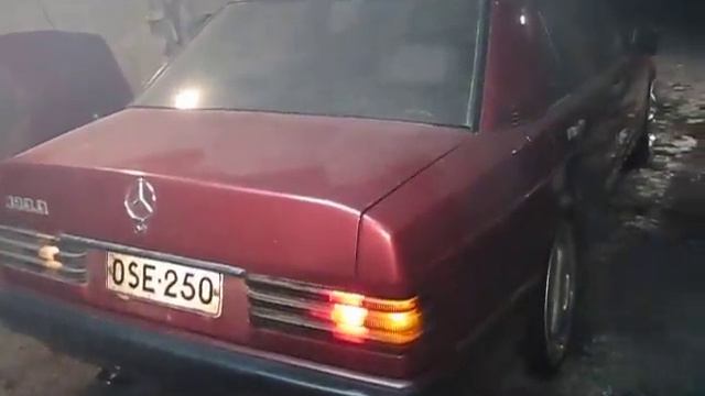 Mb 190 300superturbo diesel burnout in garage смотреть онлайн