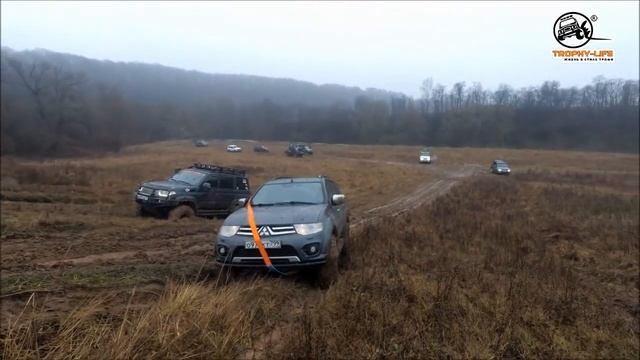 УАЗы, Нивы, Mitsubishi и другие порубились на 4х4 покатушках с Трофи Лайф. Маршрут Радужный водопад смотреть онлайн