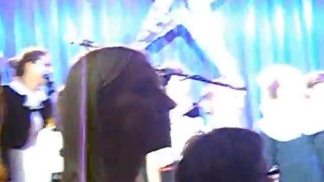 подари улыбку миру смотреть онлайн