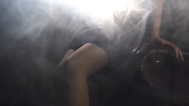 Бэкстейдж с фотосессии Кирилла и Алены в зале "Неформат" фотостудии "Фабрика" смотреть онлайн