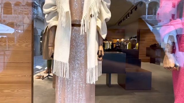 Обзор красивой зимней одежды : что можно и как это носить ?