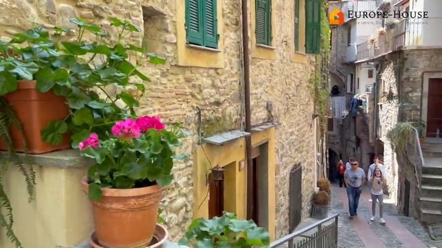 Настоящие Хрущёвки в Дольче-Аква 16 века. Лигурия Италия. Dolceacqua. Liguria. Italy. Europe-House смотреть онлайн