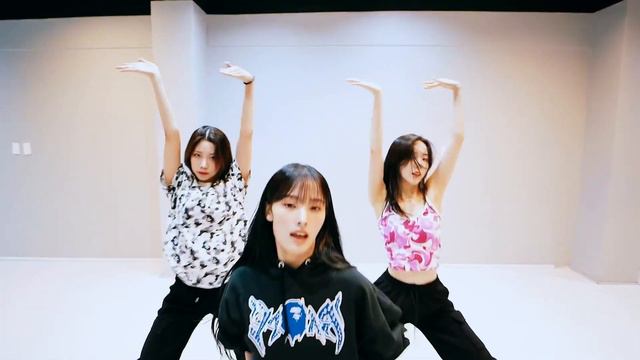 JINI (지니) - 'C’mon' Dance Practice Mirrored