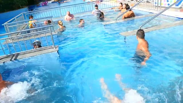 Катаемся на водных горках_ Тусим в ночном клубе! Отель Haydarpasha Palace 5!