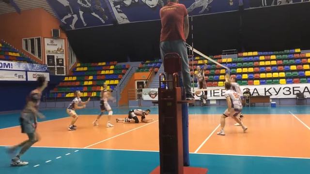 Волейбол ? Открытая тренировка Волейбольного клуба Кузбасс смотреть онлайн