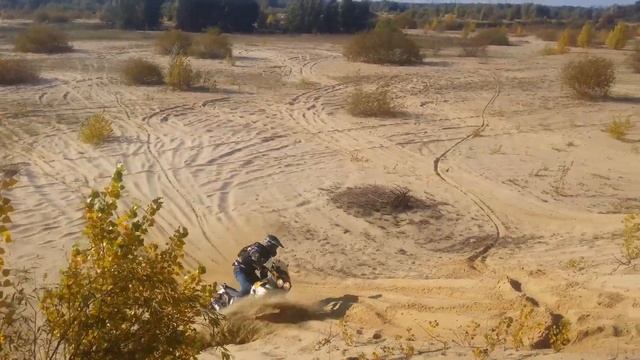 Мотопокатушки. Катаем песок на Honda Africa Twin, Transalp, SL 230. смотреть онлайн