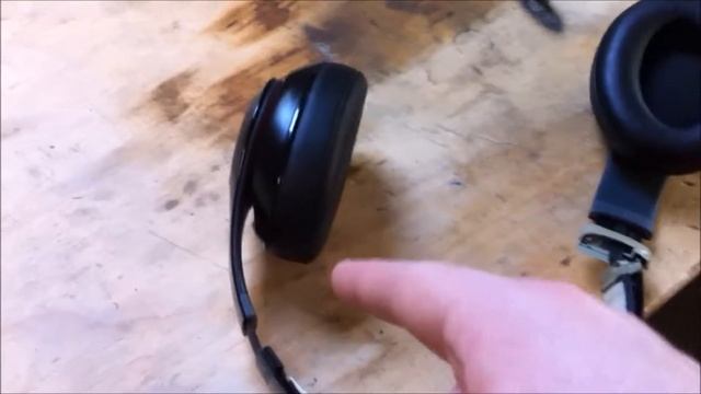 Dogs react to the word walk & Tearing into beats headphones смотреть онлайн