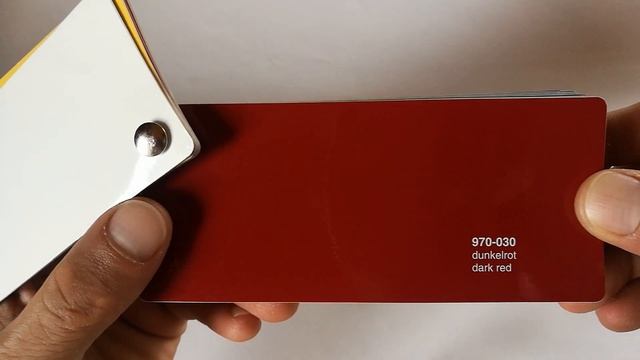ORACAL® Dark red 970-030 смотреть онлайн