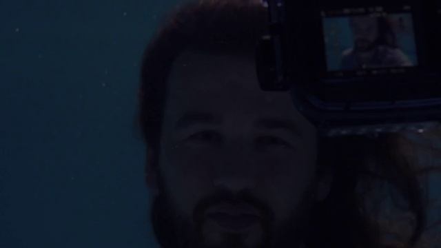 Underwater smile смотреть онлайн