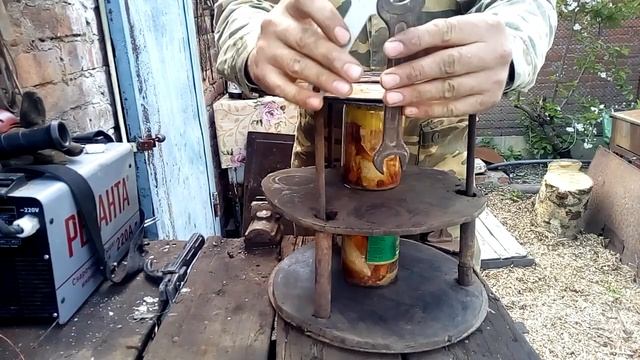 Простейшее приспособление для изготовление домашней тушенки. смотреть онлайн