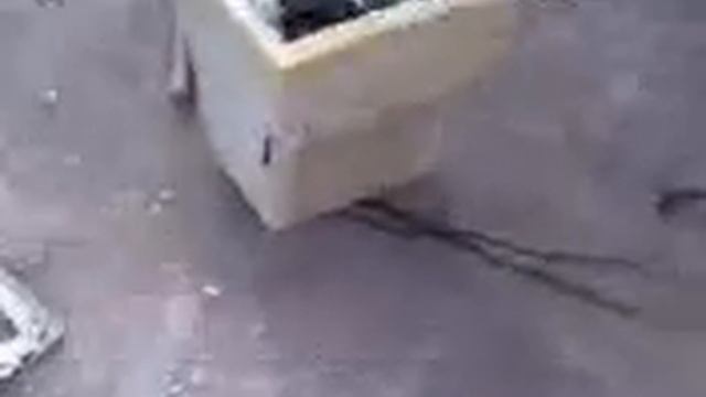 Destroying a CRT monitor смотреть онлайн